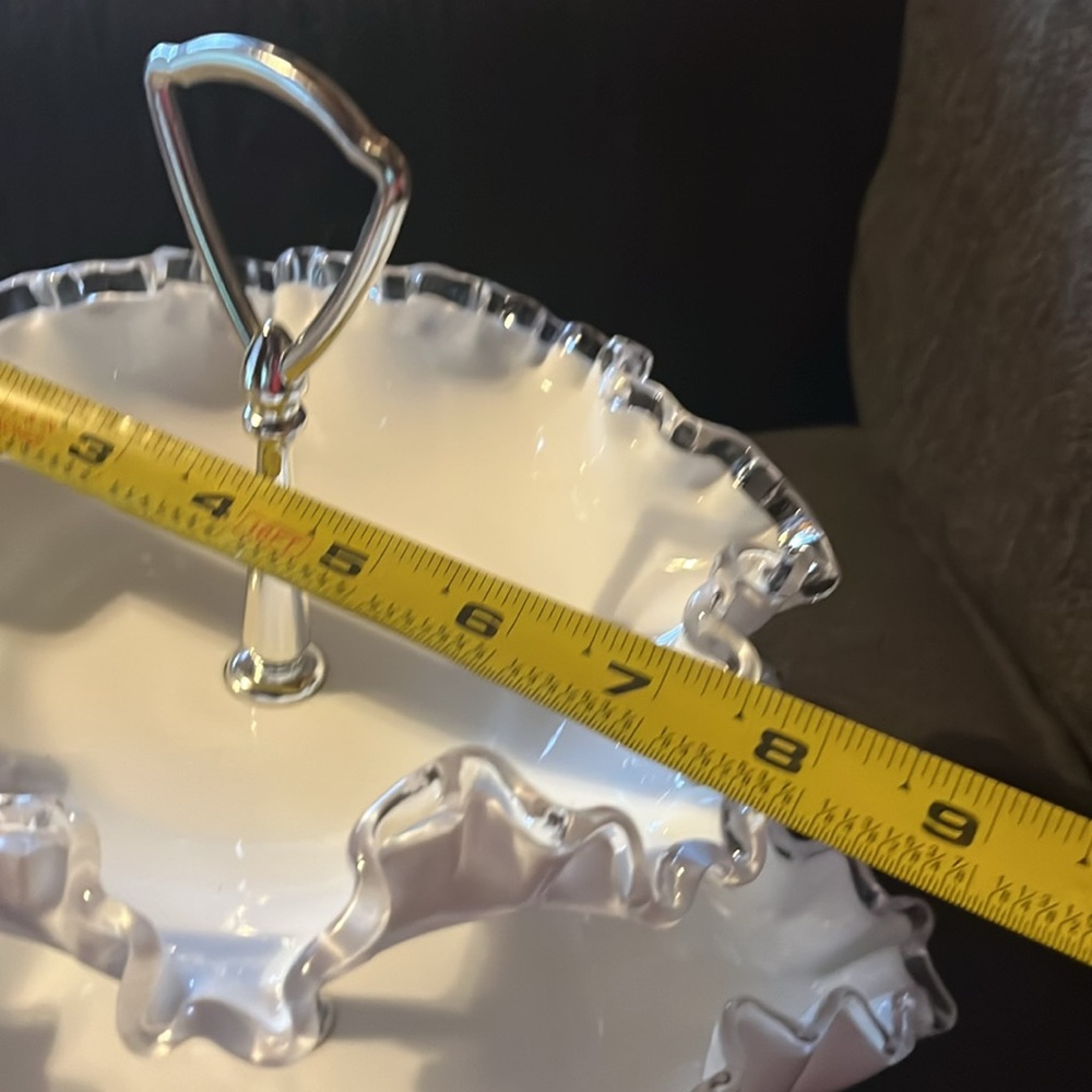 Fenton White Two-Tier Ruffled Stand Silver Crest - Picture 5 of 6